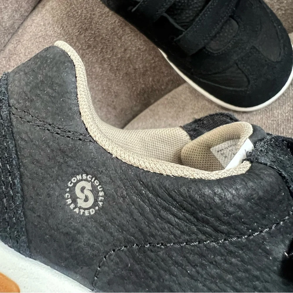 Keen KNX T-TOE youth black‎ and white size 6